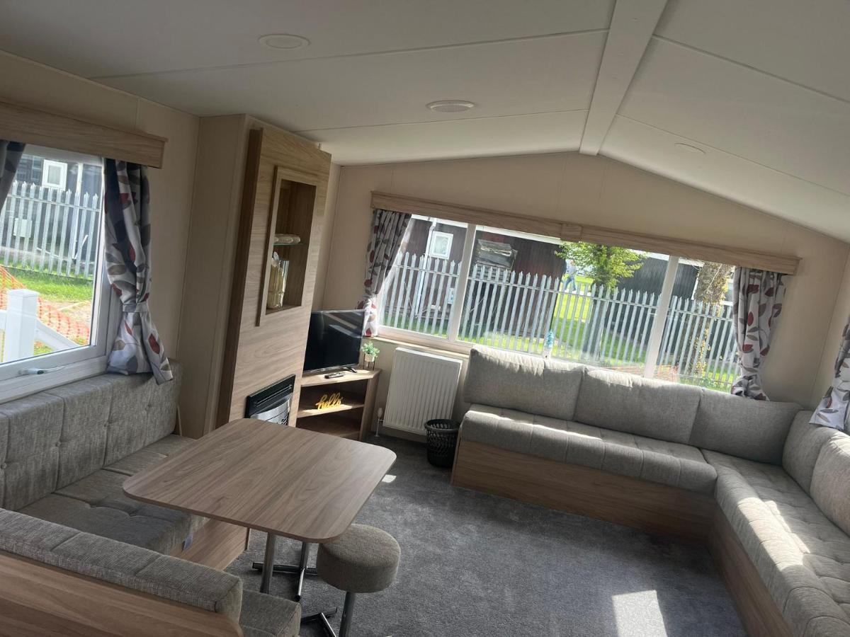 Kings Caravan Park Chapel Saint Leonards Exterior foto
